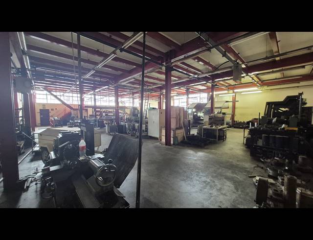 1,850M² FACTORY FOR SALE IN ANDERBOLT